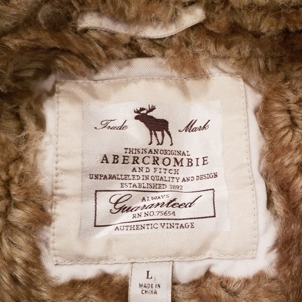 Body lining fake fur, sleeves lining jacket